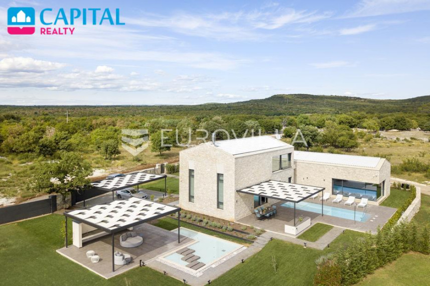 Parduodamas namas Istarska ulica 27 , 505.00 kv.m ploto, 2 aukštai 2