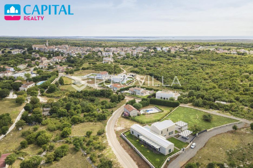 Parduodamas namas Istarska ulica 27 , 505.00 kv.m ploto, 2 aukštai 3