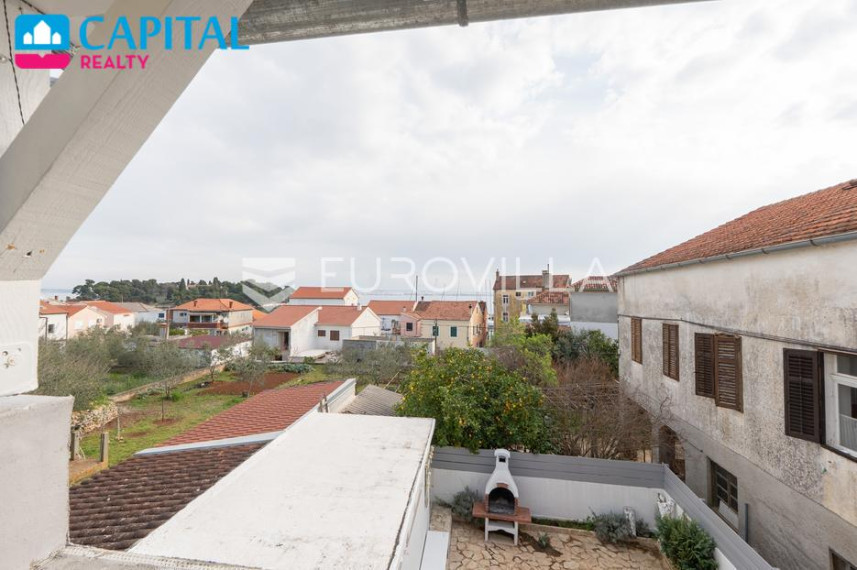 Parduodamas namas Trg hrvatske nezavisnosti 1 , 240.00 kv.m ploto, 3 aukštai 49