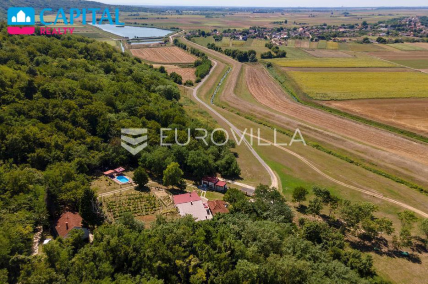 Parduodamas namas Vladimira Nazora 32 , 300.00 kv.m ploto, 2 aukštai 16