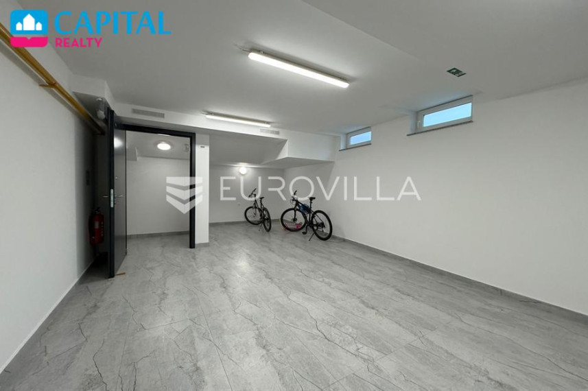 Parduodamas butas Ulica Ivana Pavla II 2 , 209.82 kv.m ploto, 3 kambariai 20