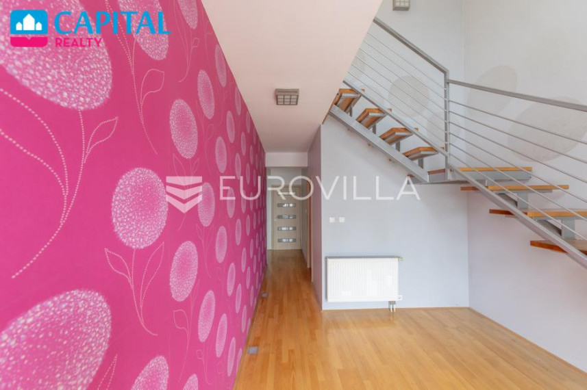 Parduodamas butas Ulica Martina Divalta 75 , 174.00 kv.m ploto, 5 kambariai 25