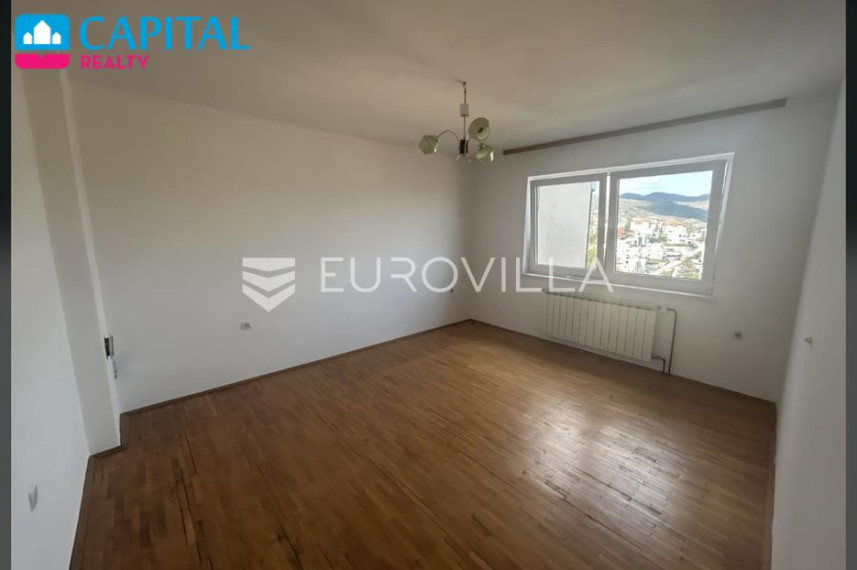 Parduodamas namas Lovćenska ulica 79 , 300.00 kv.m ploto, 4 aukštai 6