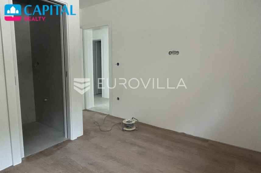 Parduodamas butas Trg Kralja Tomislava 16A , 46.28 kv.m ploto, 1 kambariai 12