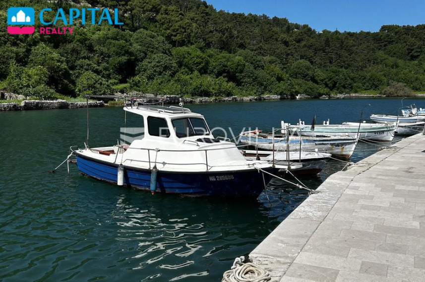 Parduodamas namas Borisa Anzulovića 1 , 279.00 kv.m ploto, 3 aukštai 32
