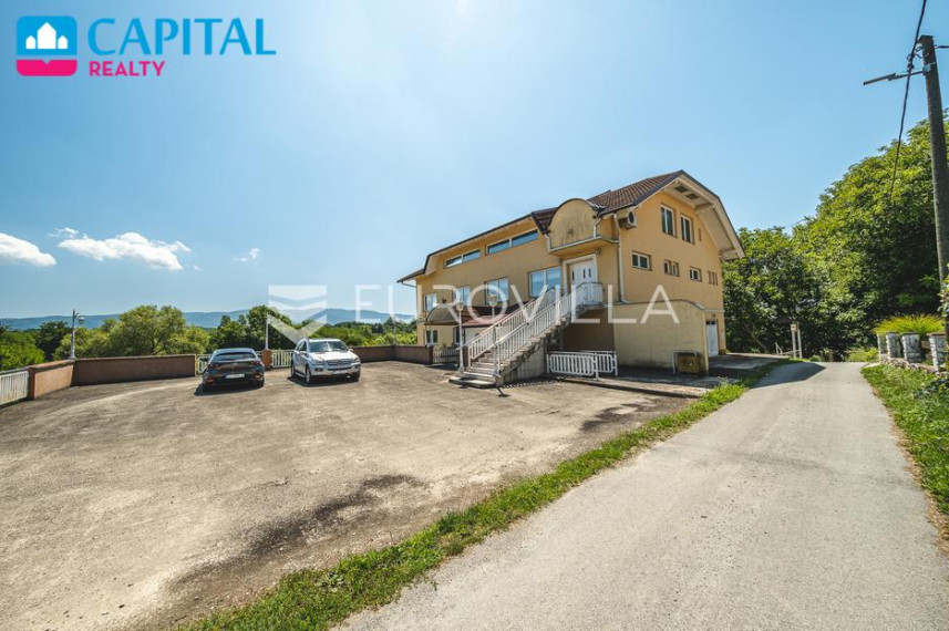 Parduodamas namas Stubička Slatina 130 , 1861.00 kv.m ploto, 4 aukštai 18