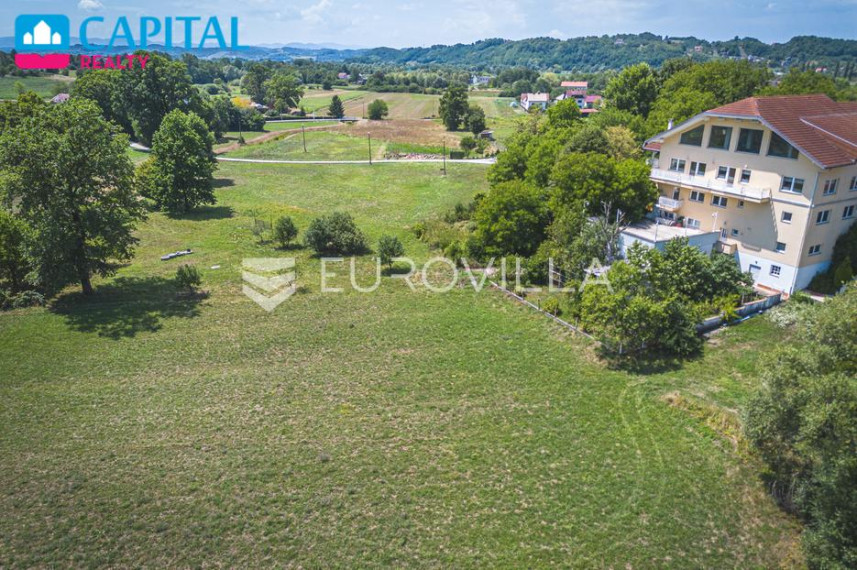 Parduodamas namas Stubička Slatina 130 , 1861.00 kv.m ploto, 4 aukštai 25