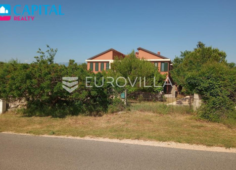 Parduodamas namas Plasica ulica 1 , 271.00 kv.m ploto, 2 aukštai