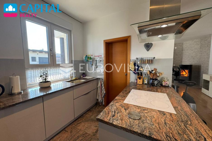 Parduodamas namas Frankopanska ulica 5 , 315.02 kv.m ploto, 1 aukštai 14