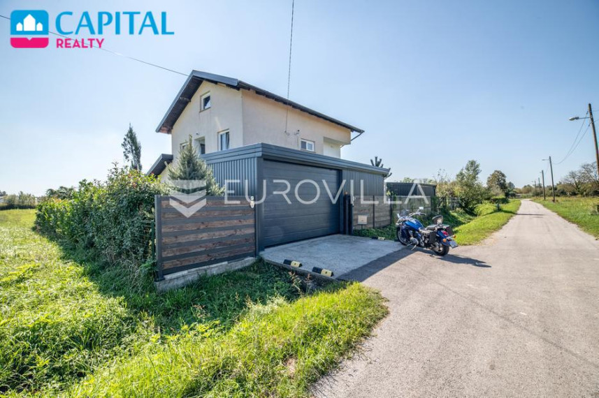 Parduodamas namas Marinov put 3 , 210.00 kv.m ploto, 2 aukštai 15