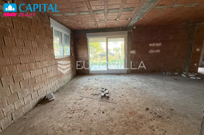Parduodamas namas Ulica Svete Ane 18 , 196.00 kv.m ploto, 1 aukštai 12