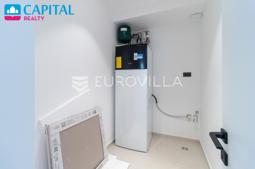 Parduodamas butas Ulica Maršala Tita 216 , 144.00 kv.m ploto, 3 kambariai 5