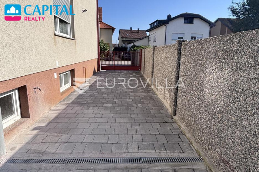 Parduodamas namas Jalkovečka ulica 167A , 250.00 kv.m ploto, 3 aukštai 3
