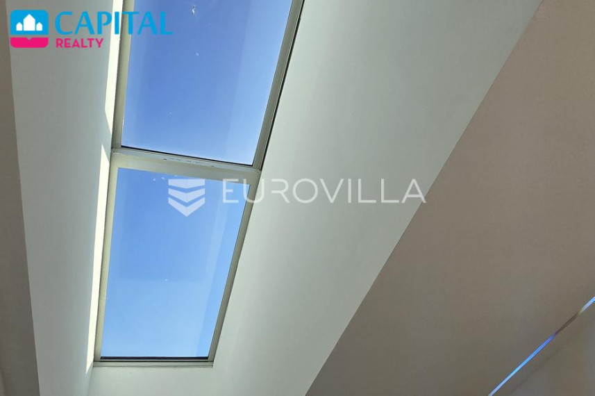Parduodamas namas Ulica Male Vruje 14 , 550.00 kv.m ploto, 3 aukštai 17