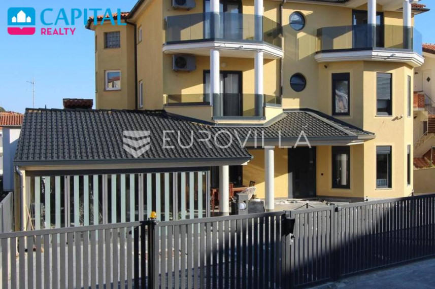 Parduodamas namas Bršude 6 , 497.00 kv.m ploto, 3 aukštai 2
