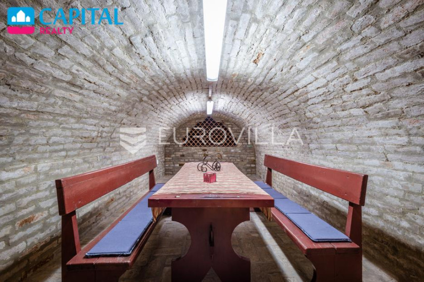 Parduodamas namas Ulica Maršala Tita 146 , 1500.00 kv.m ploto, 1 aukštai 25