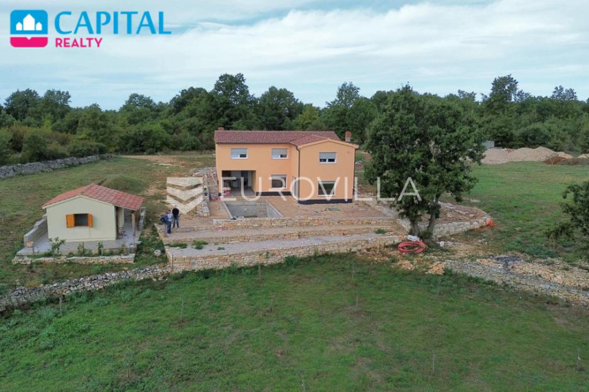 Parduodamas namas 190.00 kv.m ploto, 2 aukštai 1