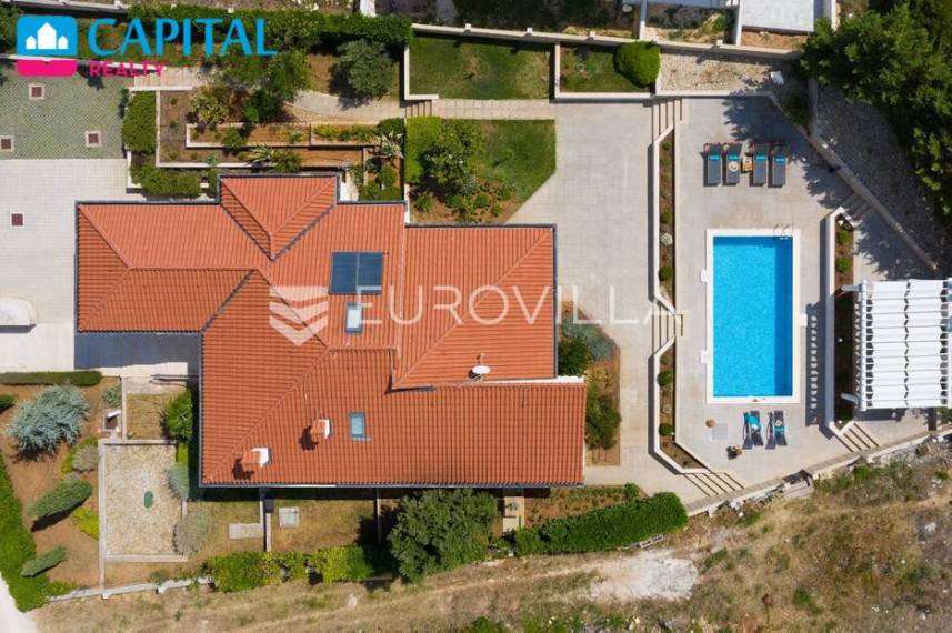 Parduodamas namas Zatonska ulica 82G , 400.00 kv.m ploto, 2 aukštai 4