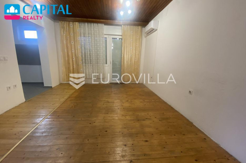 Parduodamas namas Bilogorska ulica 32 , 220.00 kv.m ploto, 3 aukštai 2