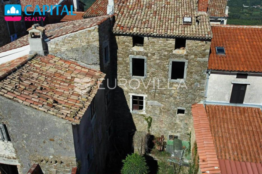 Parduodamas namas Ulica Sjepan Beletić 19 , 200.00 kv.m ploto, 3 aukštai 2