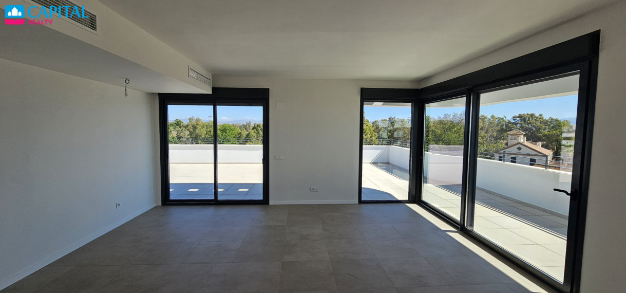 Parduodamas namas Paseo de Maritimo Torremolinos 20R , 183.00 kv.m ploto,  aukštai 6