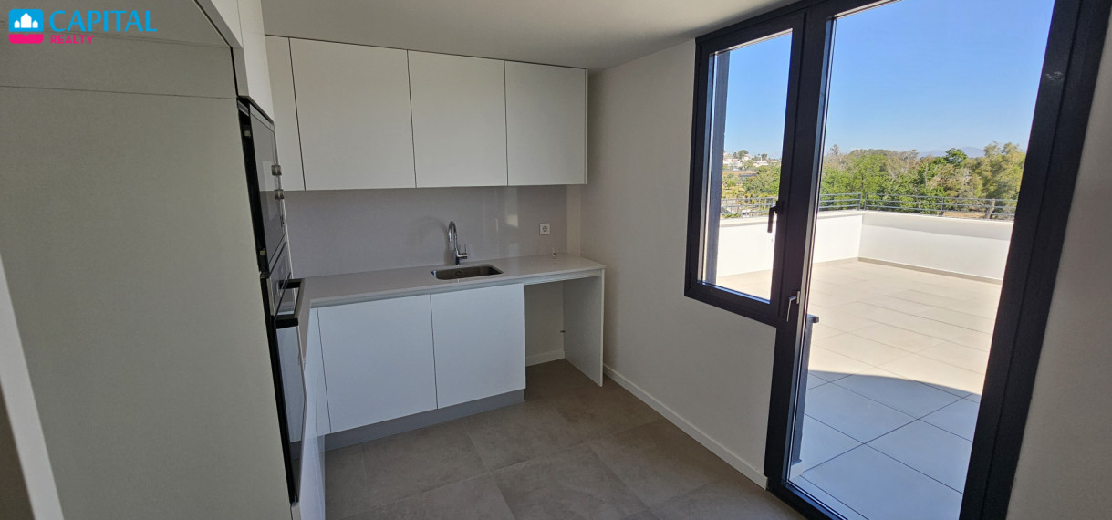 Parduodamas namas Paseo de Maritimo Torremolinos 20R , 183.00 kv.m ploto,  aukštai 10