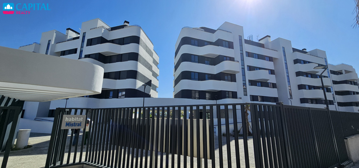 Parduodamas namas Paseo de Maritimo Torremolinos 20R , 183.00 kv.m ploto,  aukštai 13