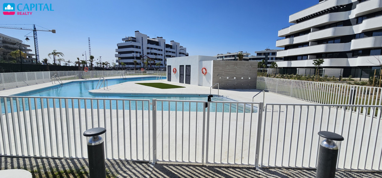 Parduodamas namas Paseo de Maritimo Torremolinos 20R , 183.00 kv.m ploto,  aukštai 14