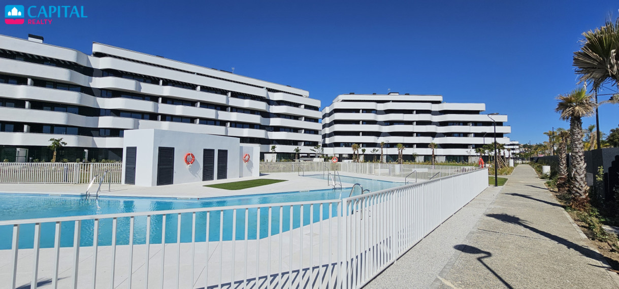 Parduodamas namas Paseo de Maritimo Torremolinos 20R , 183.00 kv.m ploto,  aukštai 18