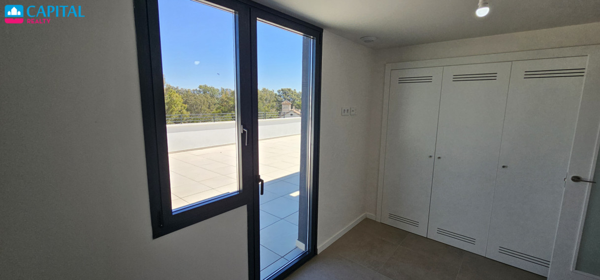 Parduodamas namas Paseo de Maritimo Torremolinos 20R , 183.00 kv.m ploto,  aukštai 35