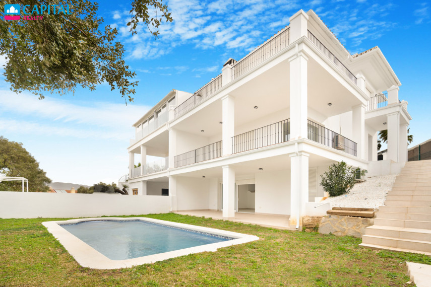 Parduodamas namas Calle Madrid , 390.00 kv.m ploto,  Floors 4