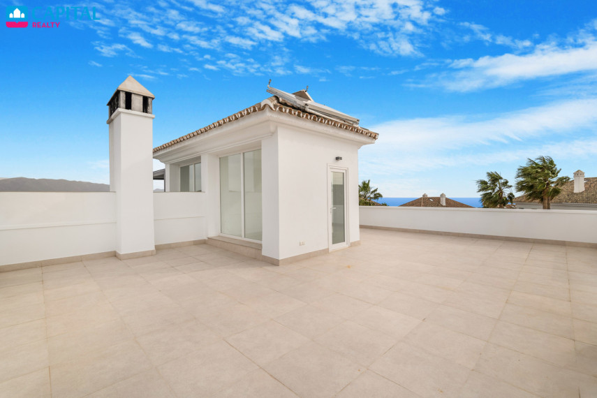 Parduodamas namas Calle Madrid , 390.00 kv.m ploto,  Floors 6