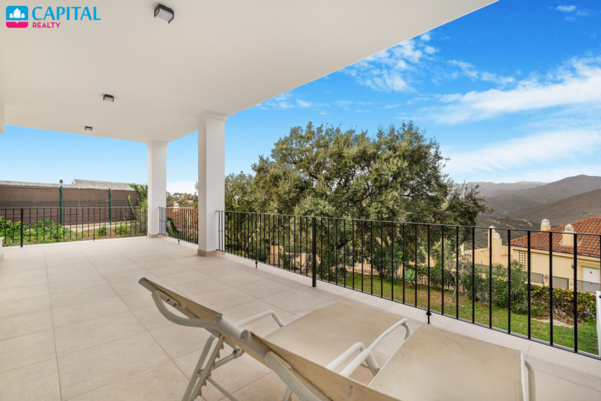 Parduodamas namas Calle Madrid , 390.00 kv.m ploto,  Floors 7