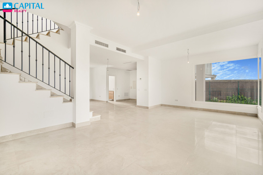 Parduodamas namas Calle Madrid , 390.00 kv.m ploto,  Floors 9