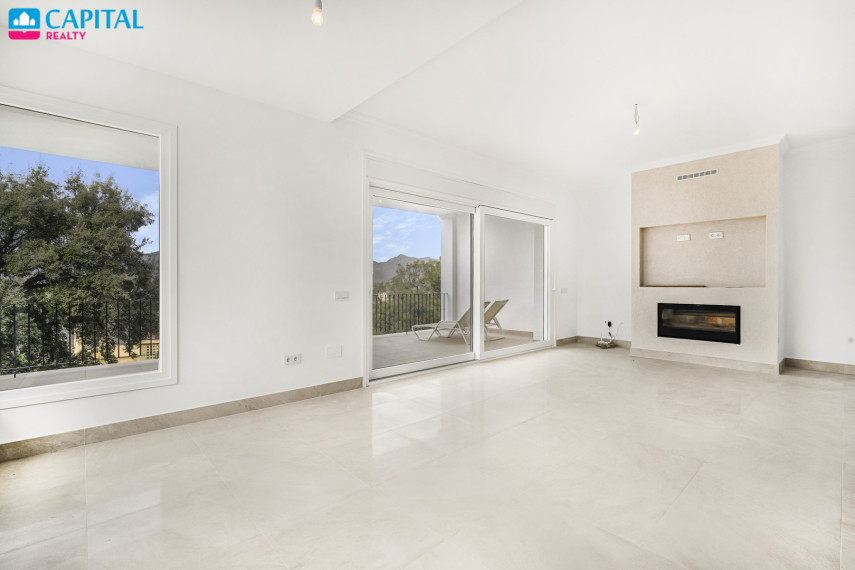 Parduodamas namas Calle Madrid , 390.00 kv.m ploto,  Floors 10