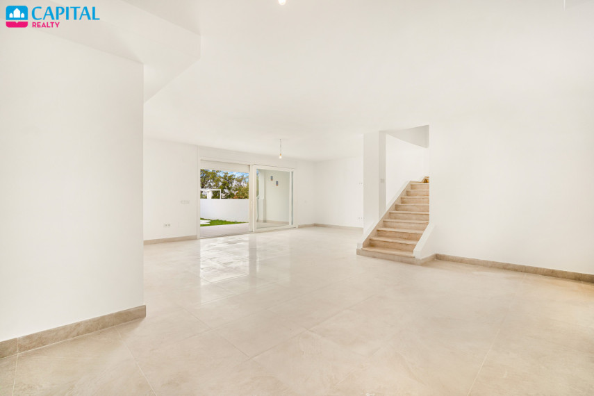 Parduodamas namas Calle Madrid , 390.00 kv.m ploto,  Floors 12