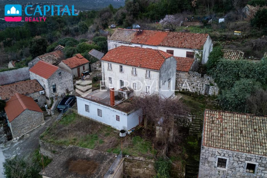 Parduodamas namas Ruskovići 2 , 272.00 kv.m ploto, 255 aukštai 4