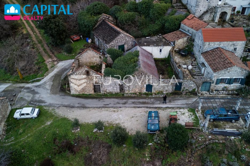 Parduodamas namas Ruskovići 2 , 272.00 kv.m ploto, 255 aukštai 8