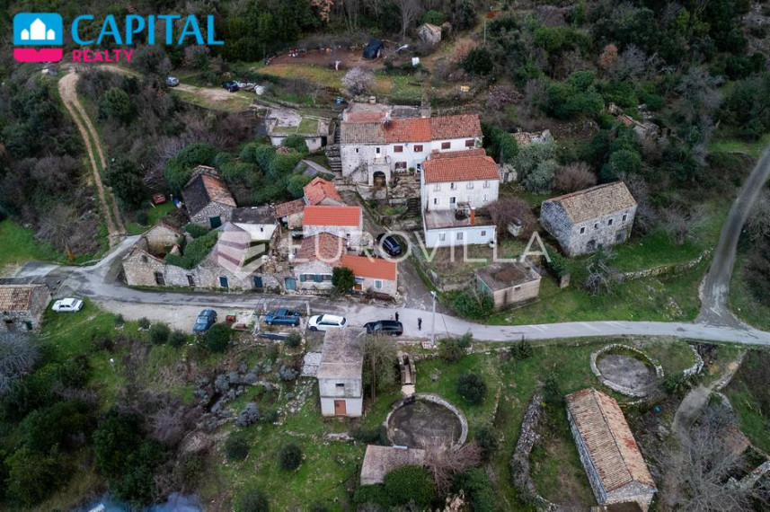 Parduodamas namas Ruskovići 2 , 272.00 kv.m ploto, 255 aukštai 12