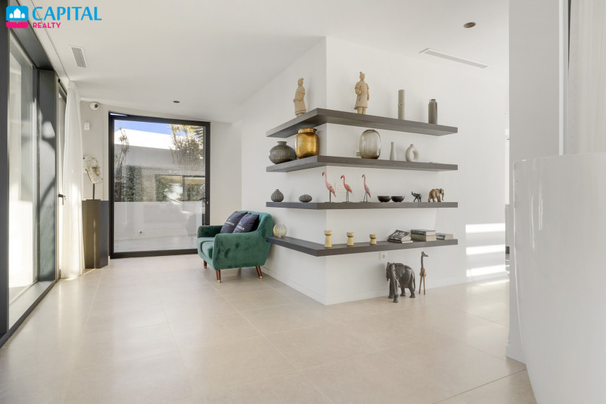 Parduodamas namas Calle Paris 9 , 407.00 kv.m ploto,  Floors 10