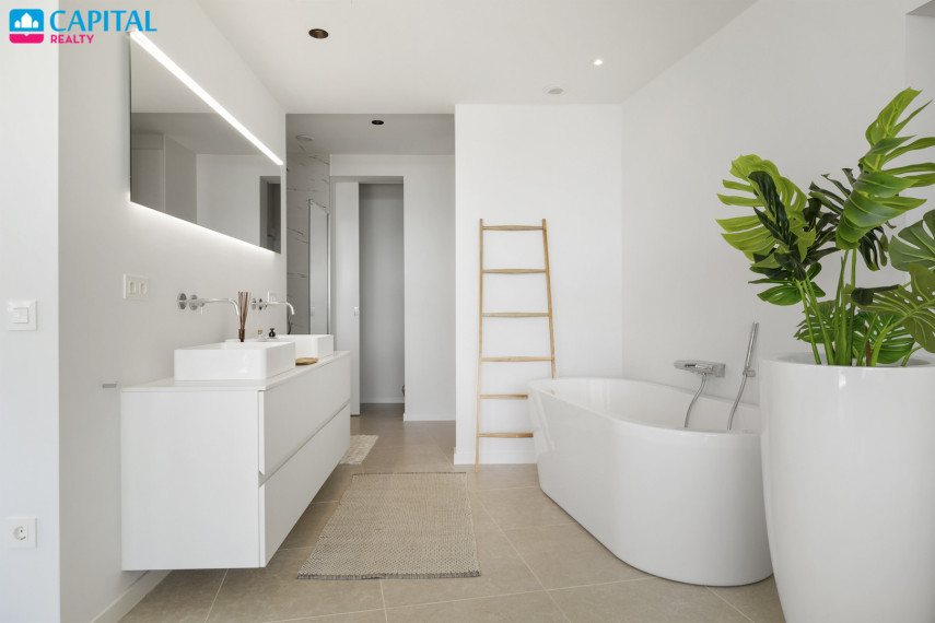 Parduodamas namas Calle Paris 9 , 407.00 kv.m ploto,  Floors 14