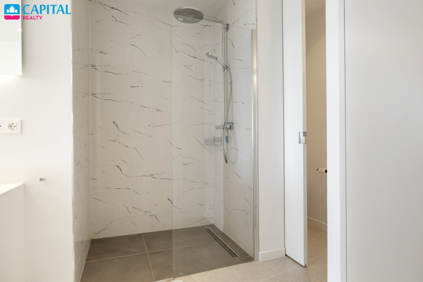 Parduodamas namas Calle Paris 9 , 407.00 kv.m ploto,  Floors 15