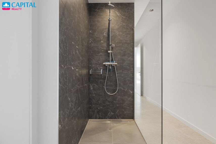 Parduodamas namas Calle Paris 9 , 407.00 kv.m ploto,  Floors 18