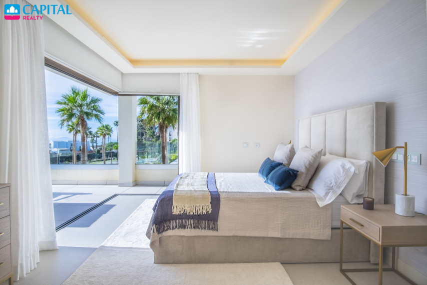 Parduodamas namas Calle Benalauria 11 , 371.00 kv.m ploto,  Floors 15