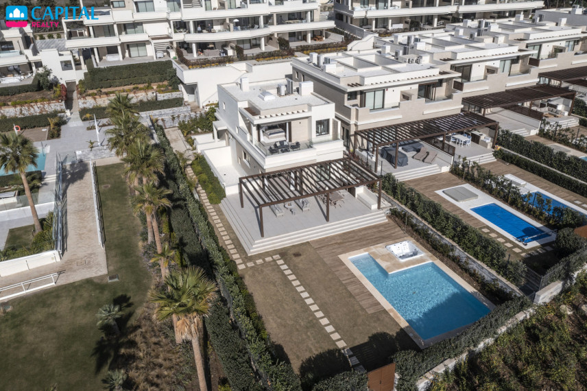 Parduodamas namas Calle Benalauria 11 , 371.00 kv.m ploto,  Floors 33