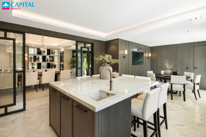 Parduodamas namas Calle Londres S/N , 1636.00 kv.m ploto,  Floors 6
