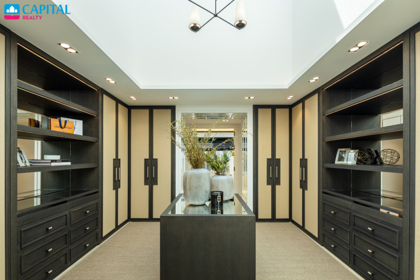 Parduodamas namas Calle Londres S/N , 1636.00 kv.m ploto,  Floors 15