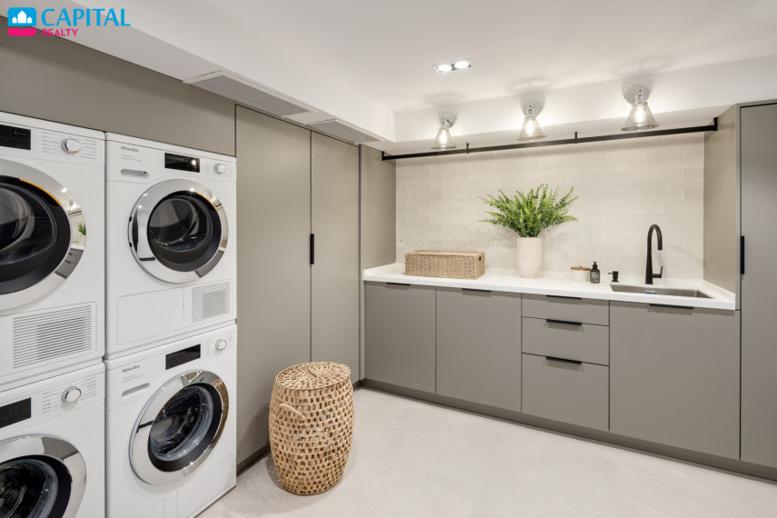 Parduodamas namas Calle Londres S/N , 1636.00 kv.m ploto,  Floors 18