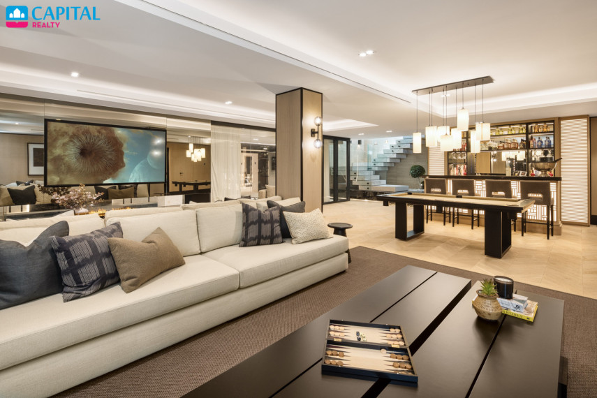 Parduodamas namas Calle Londres S/N , 1636.00 kv.m ploto,  Floors 19