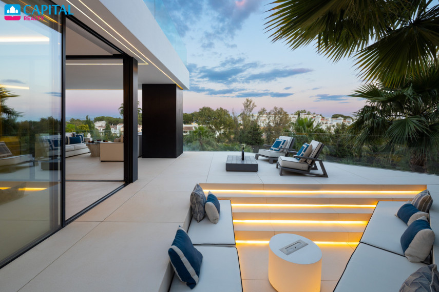 Parduodamas namas Urbanizacion el Herrojo , 555.00 kv.m ploto,  Floors 13